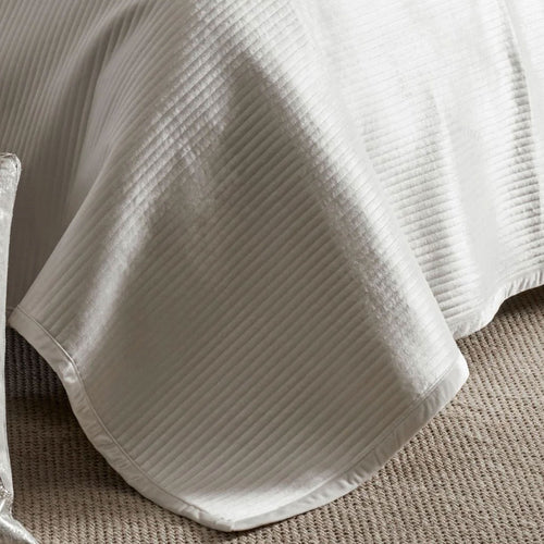 Amara Ivory Quilt