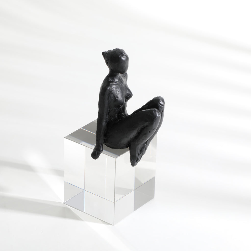 Home Decor Atlas Sitting Woman - B