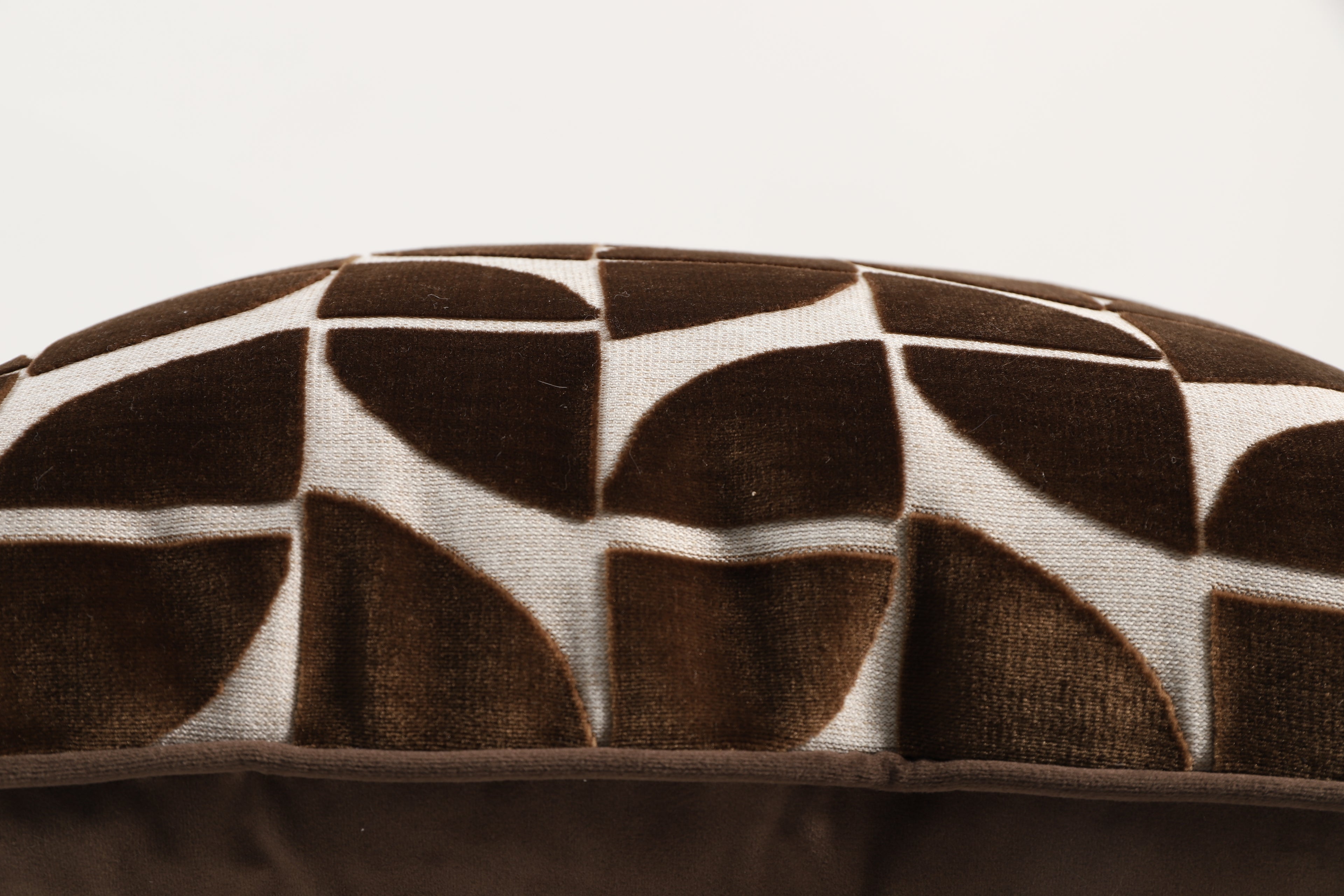 Eclipse Geometric Velvet Pillow – Coffee