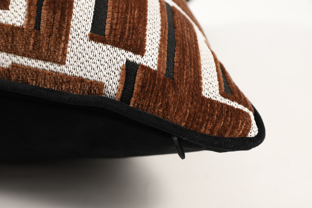 Eclipse Modern Grid Pillow – Coffee