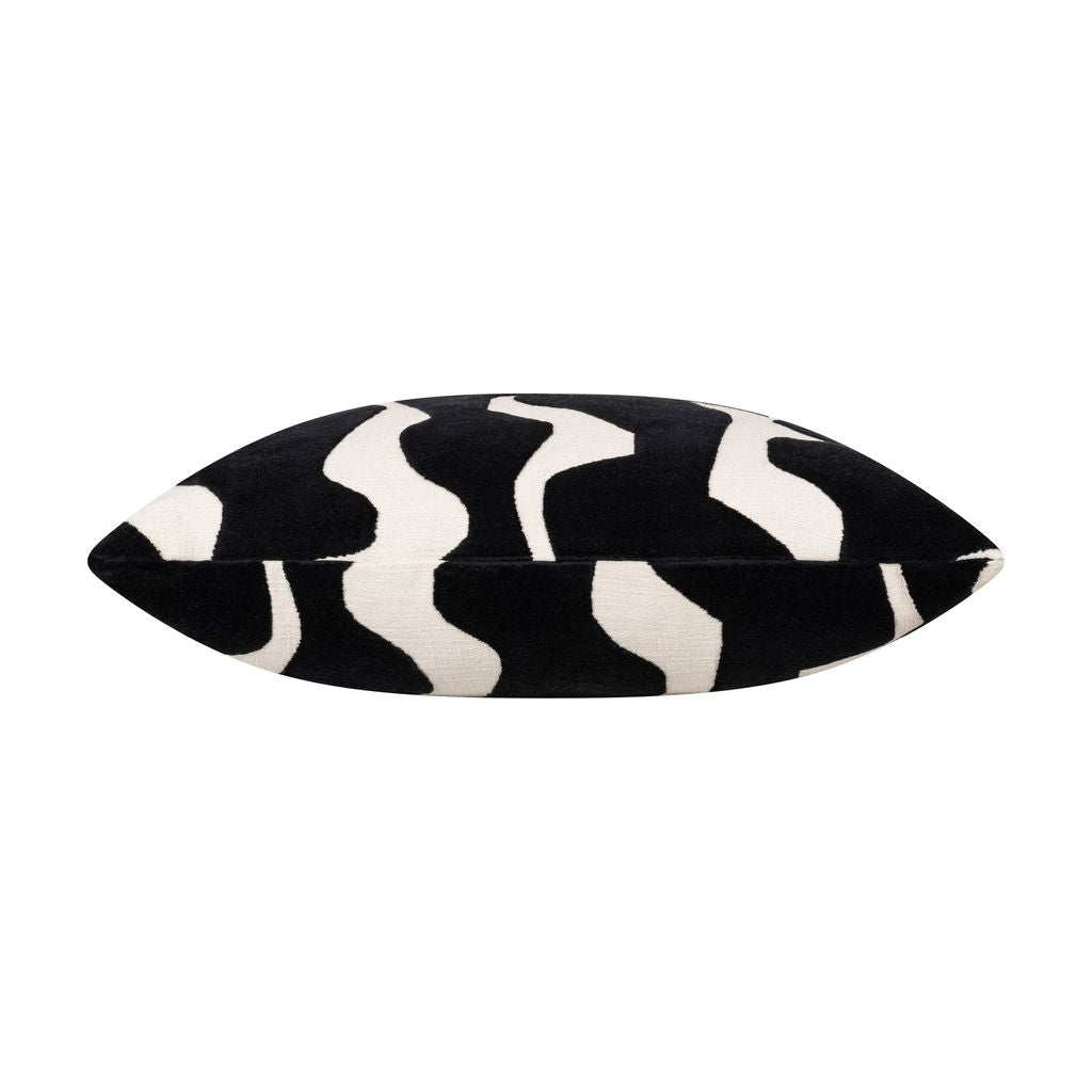 Axel Black Wavy Pillow