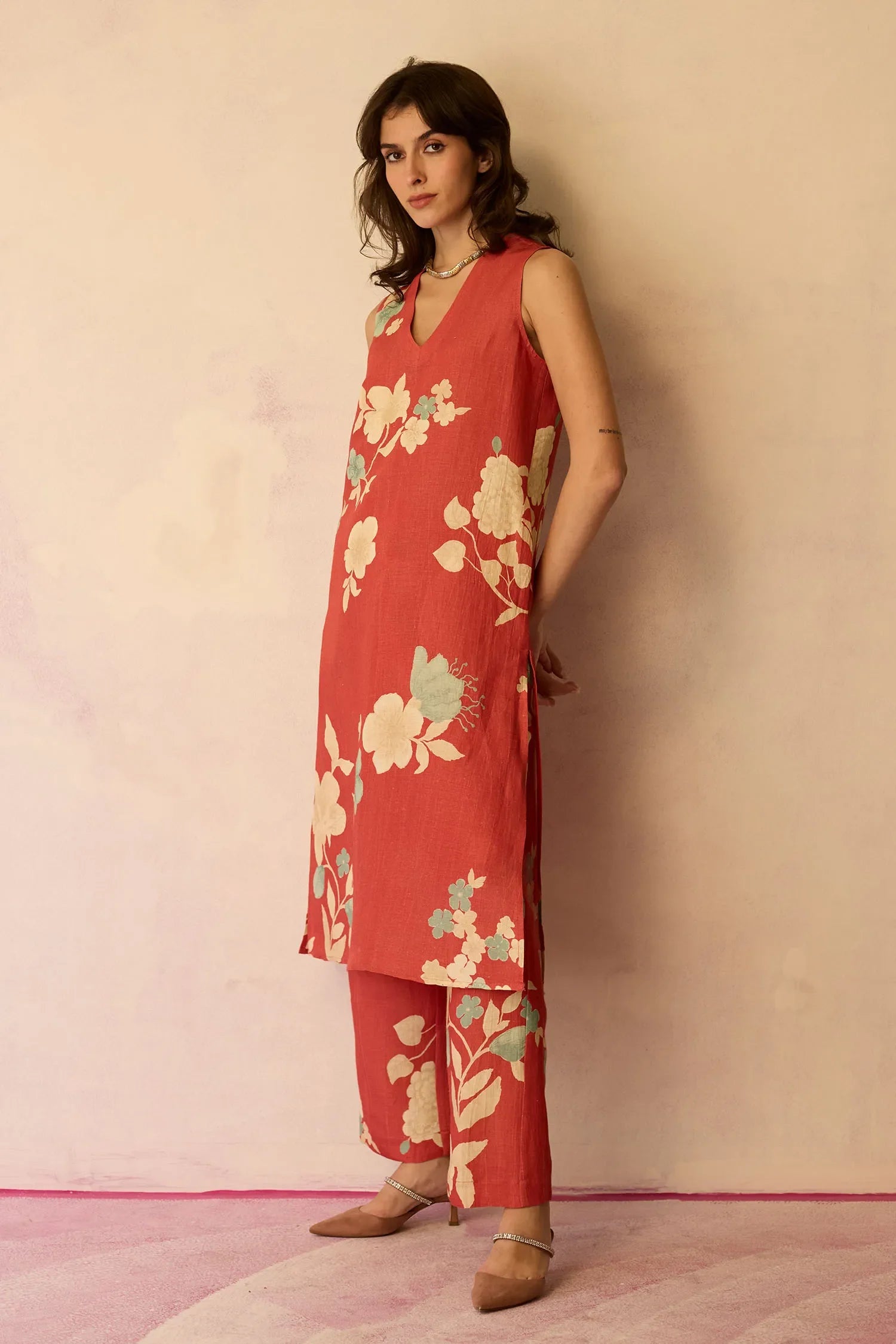 Hibiscus Anaar V-Neck Co-ord Set - Coral