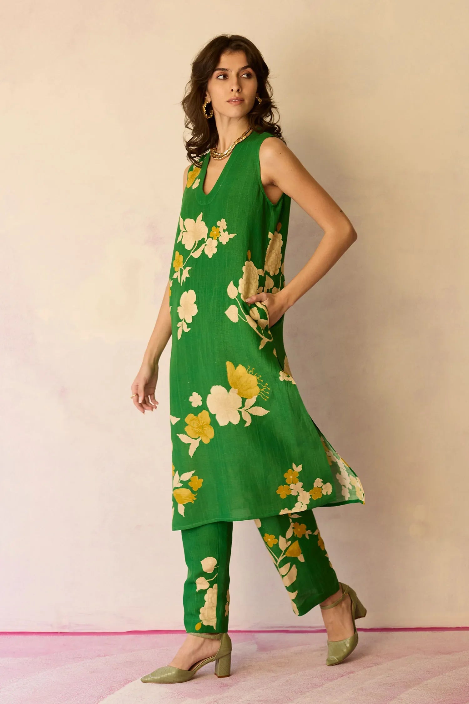 Hibiscus Anaar V-Neck Co-ord Set - Fern