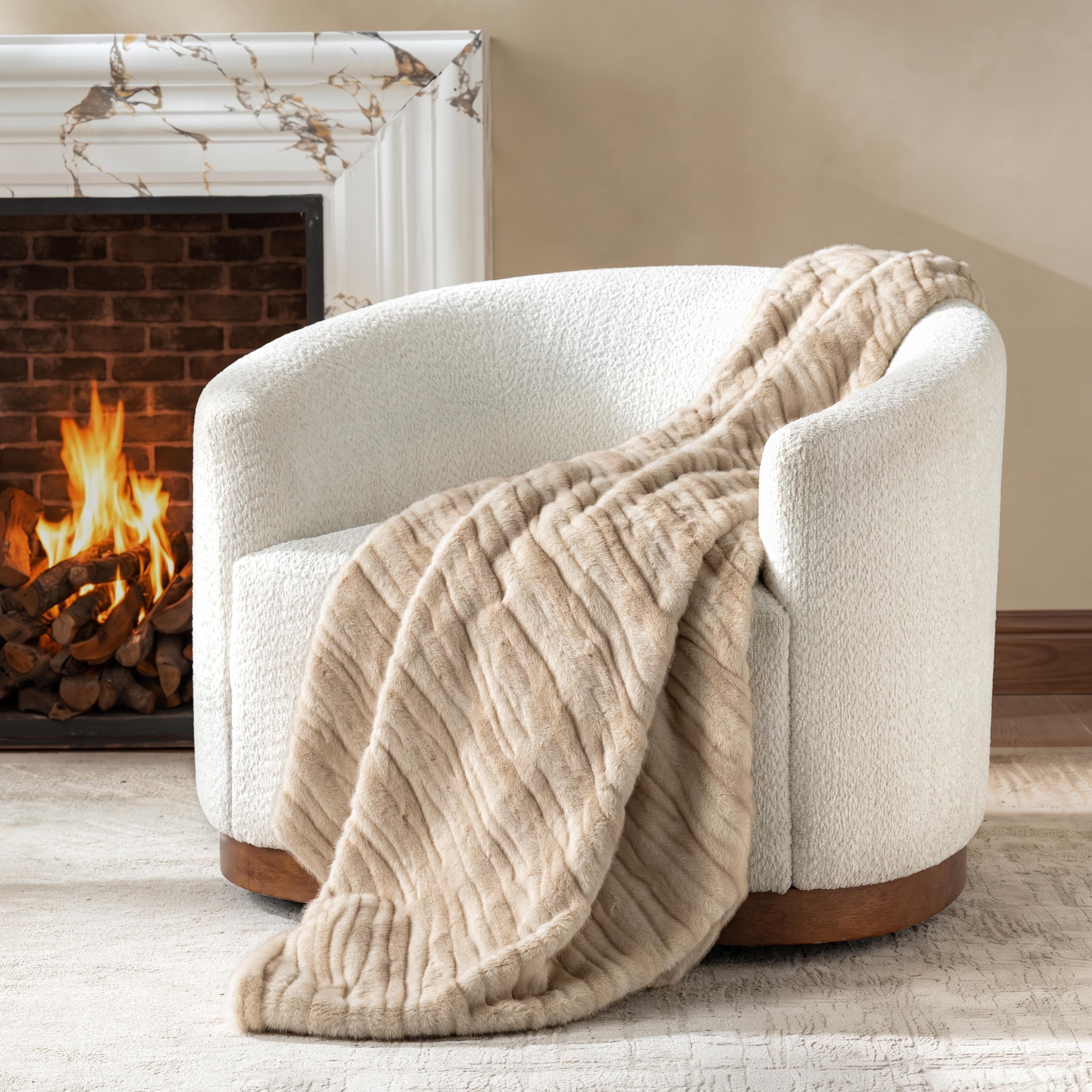 Castle Hill Zain Solid Rust Pillow – cloud9design