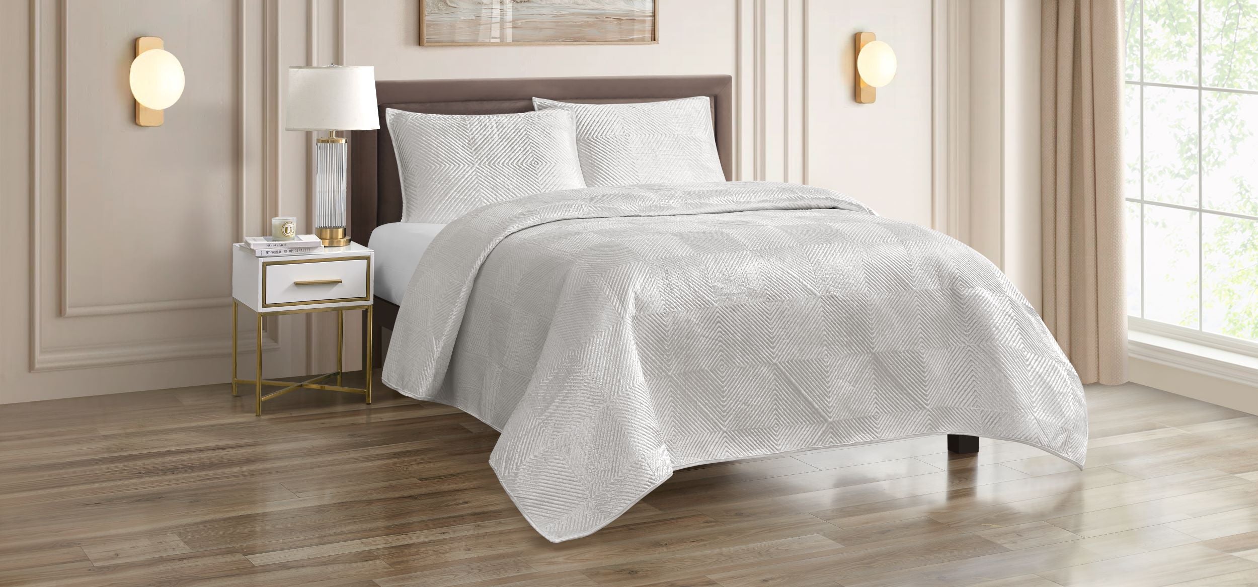 Tivoli Ivory Quilt Set