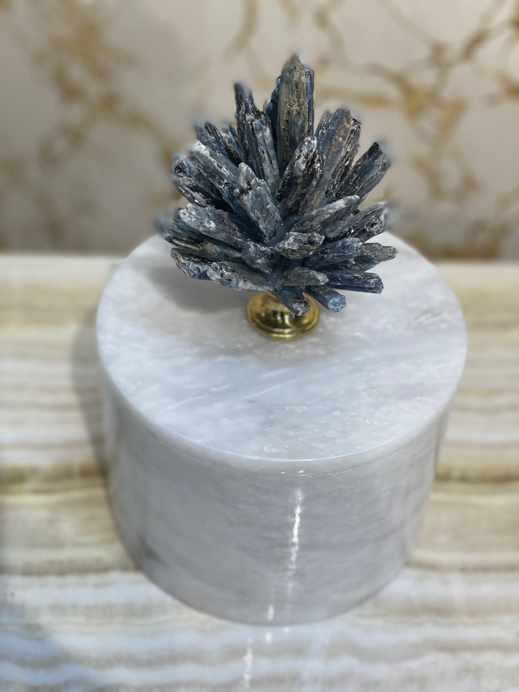 Home Decor Mia Box