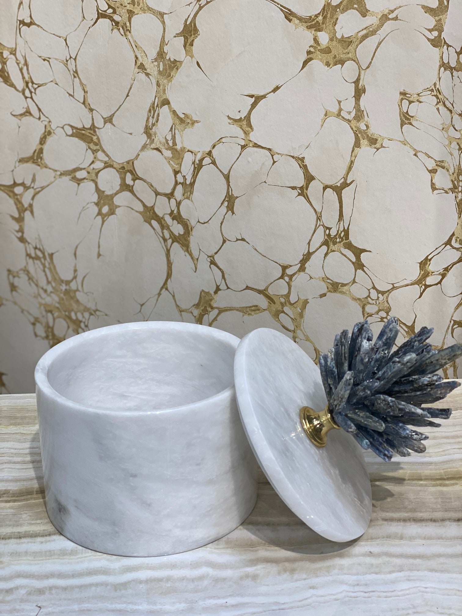 Home Decor Mia Box