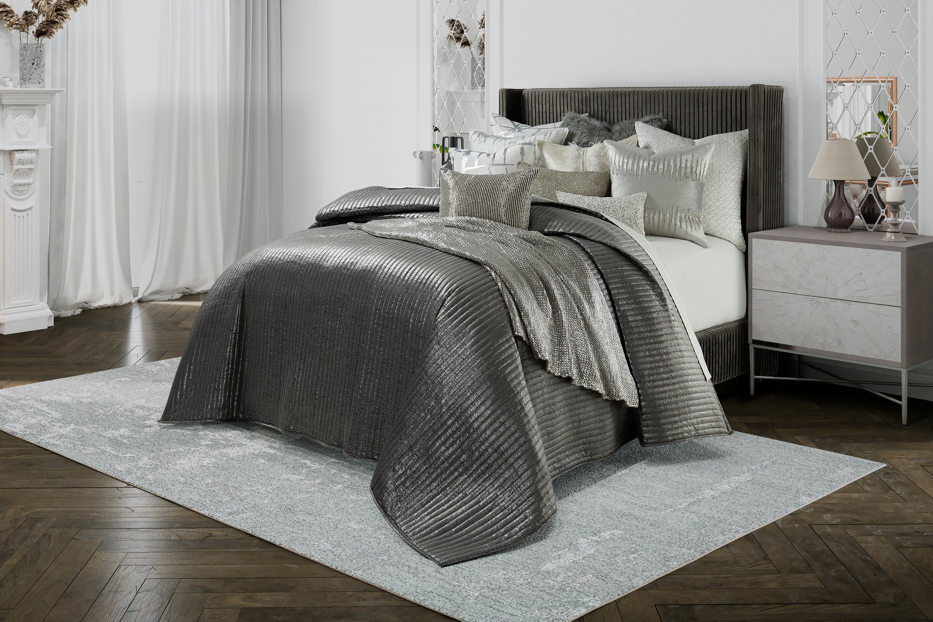 Maya Dark Grey And Silver Quilt Set