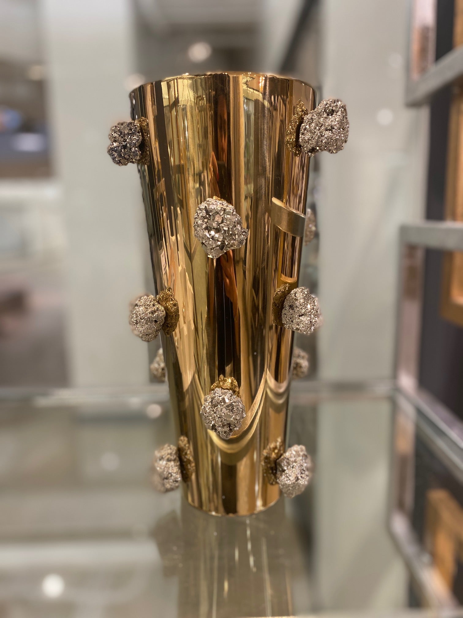 Home Decor Lily Gold With Pyrite Vase